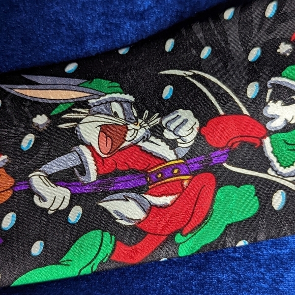 Looney Tunes Christmas Mania Vintage Tie - Picture 5 of 9